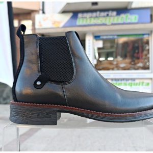 Bota de homem com elástico e fecho em pele cor preto